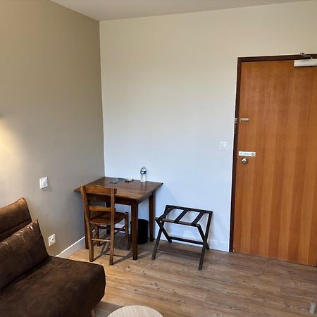 Logis Hotel Le Clos Pite プレシャック エクステリア 写真