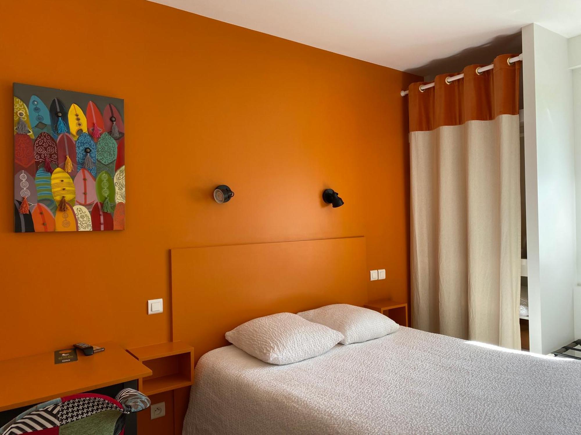 Logis Hotel Le Clos Pite プレシャック エクステリア 写真