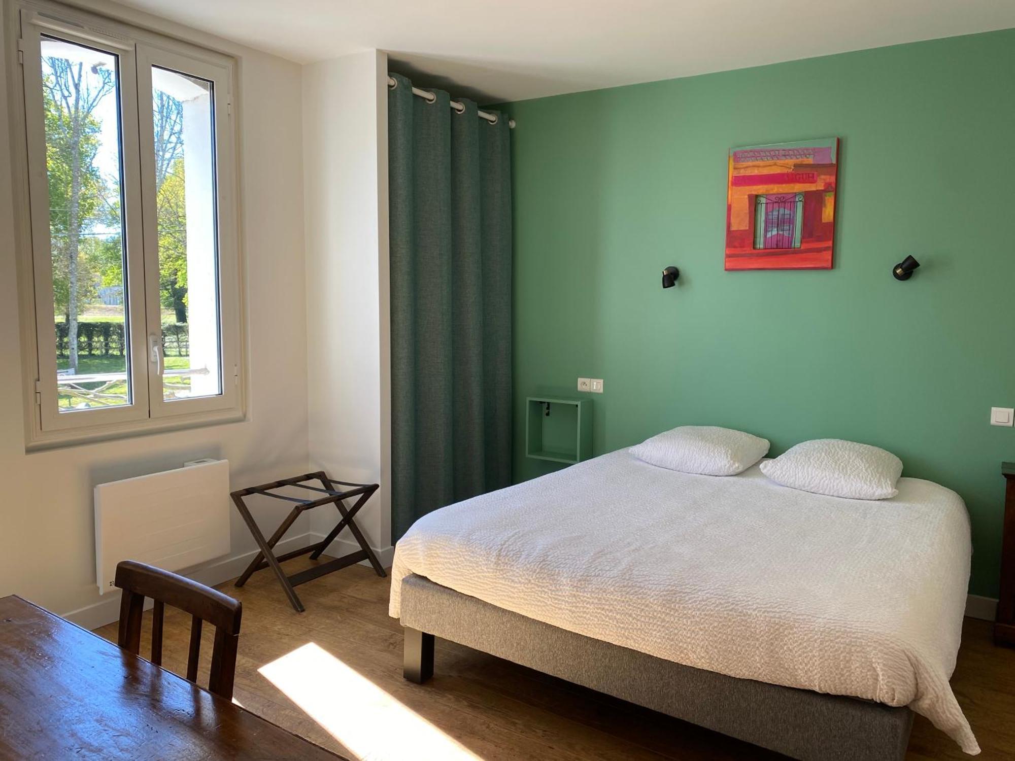 Logis Hotel Le Clos Pite プレシャック エクステリア 写真