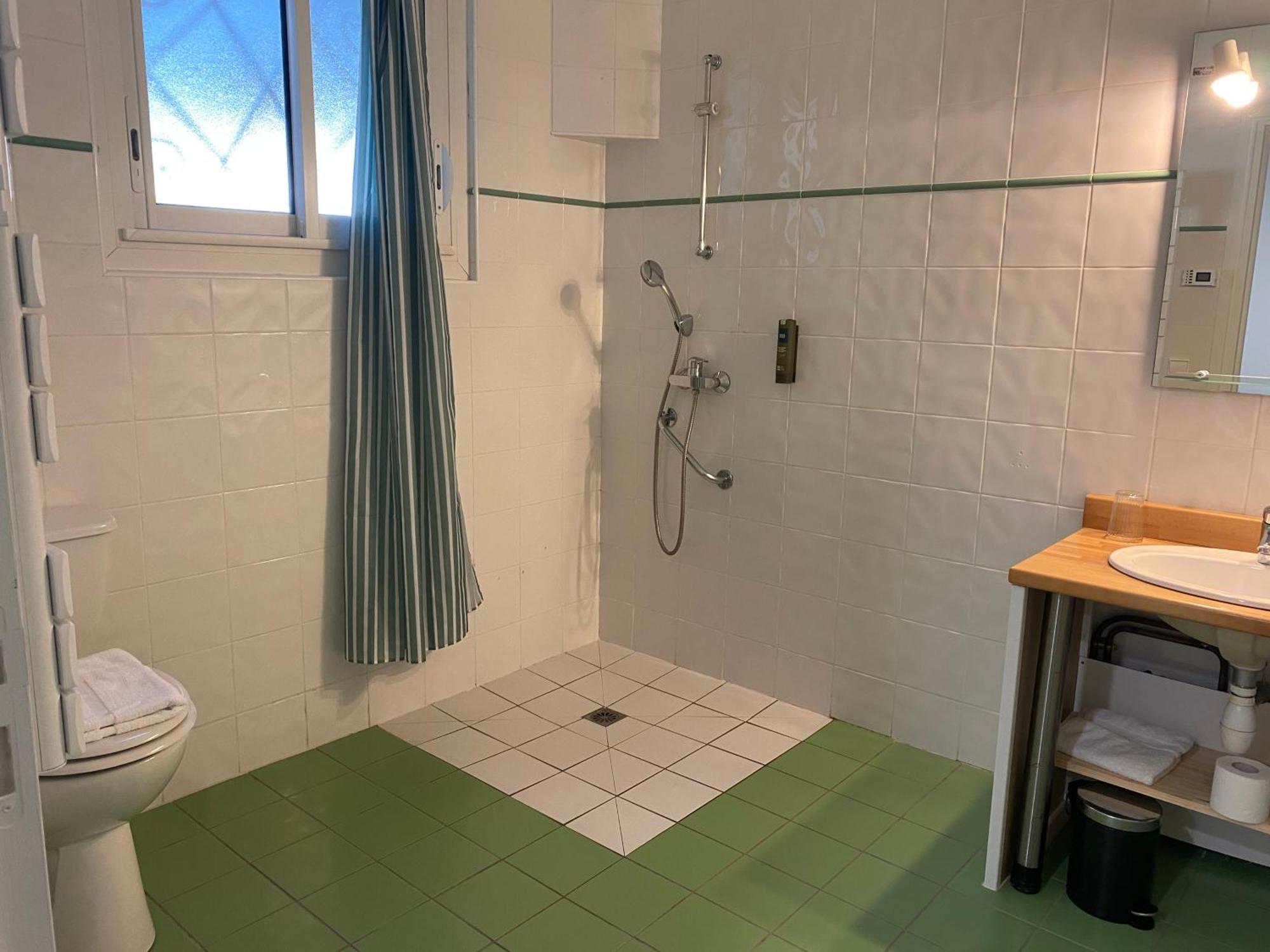Logis Hotel Le Clos Pite プレシャック エクステリア 写真