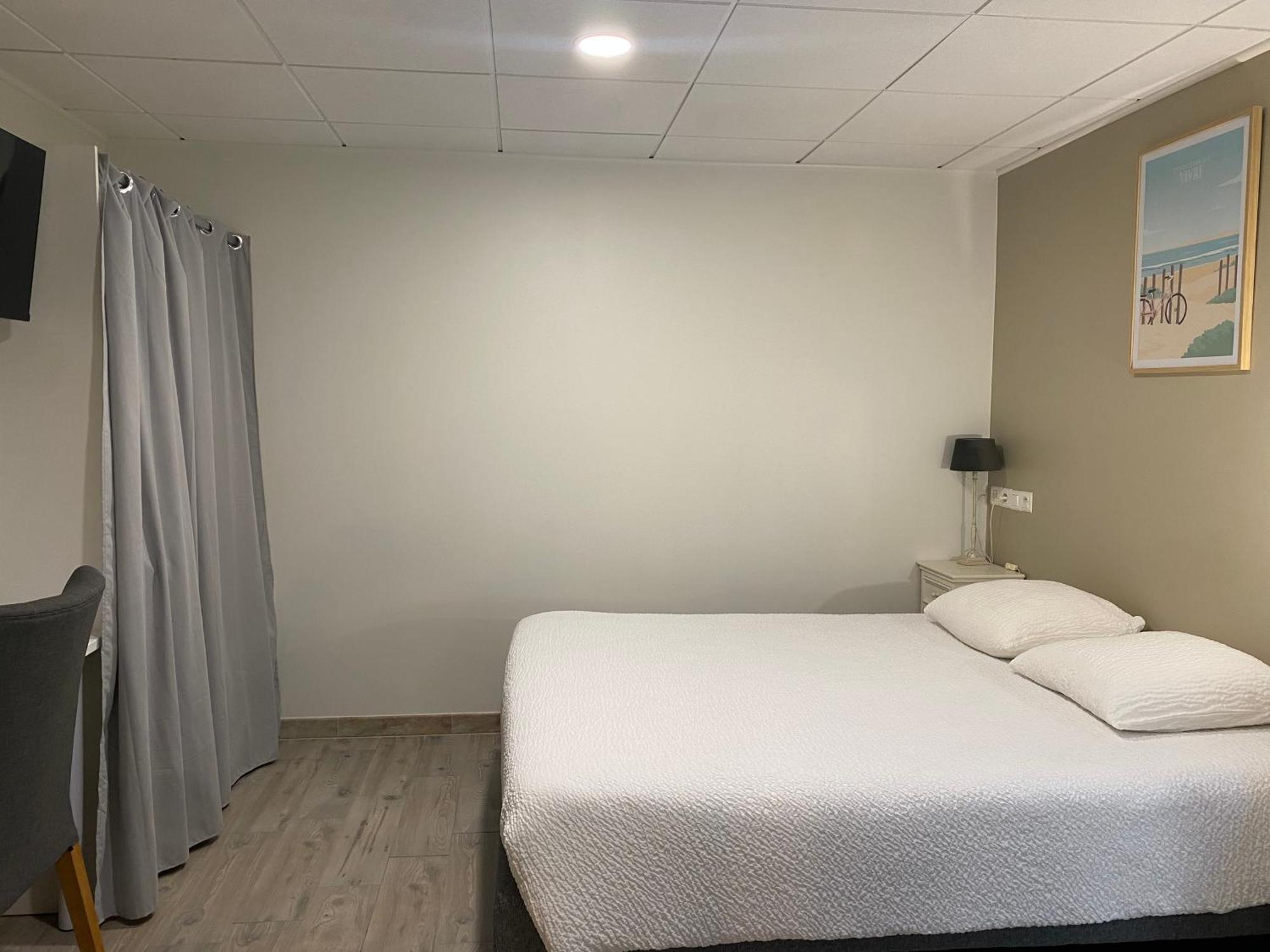 Logis Hotel Le Clos Pite プレシャック エクステリア 写真